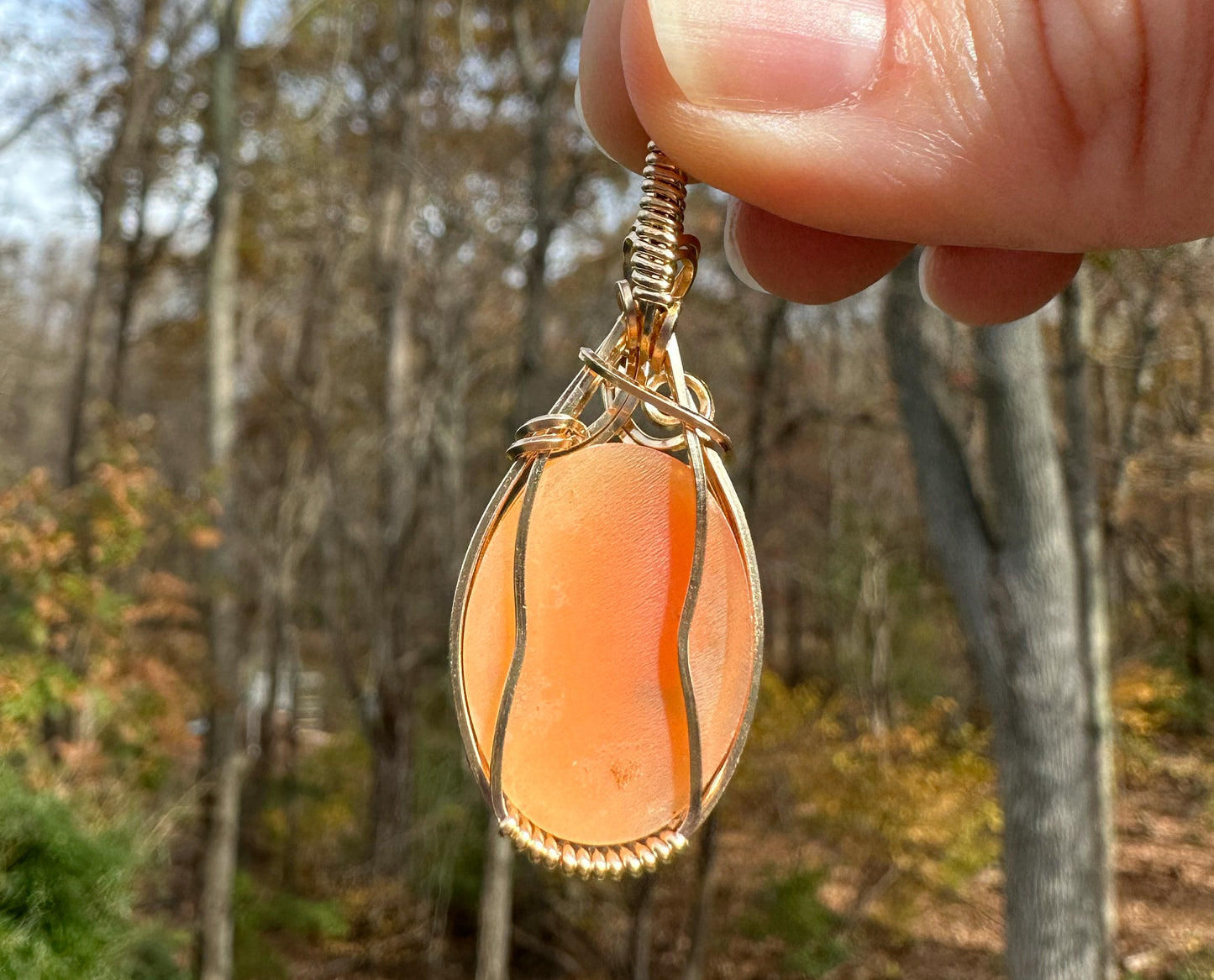 14k Goldfilled Wire-Wrapped Vintage Carved Shell Left-Facing Cameo of Woman