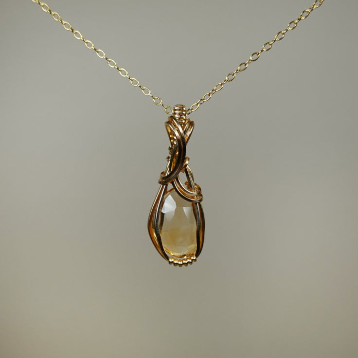 Citrine Pendante Wire-Wrapped in 14k Goldfill